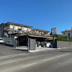 albergo-lazise.hotelinveneto.com/