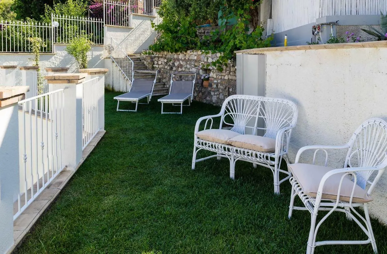 Sciccosa Guest House Taormina Bed & Breakfast